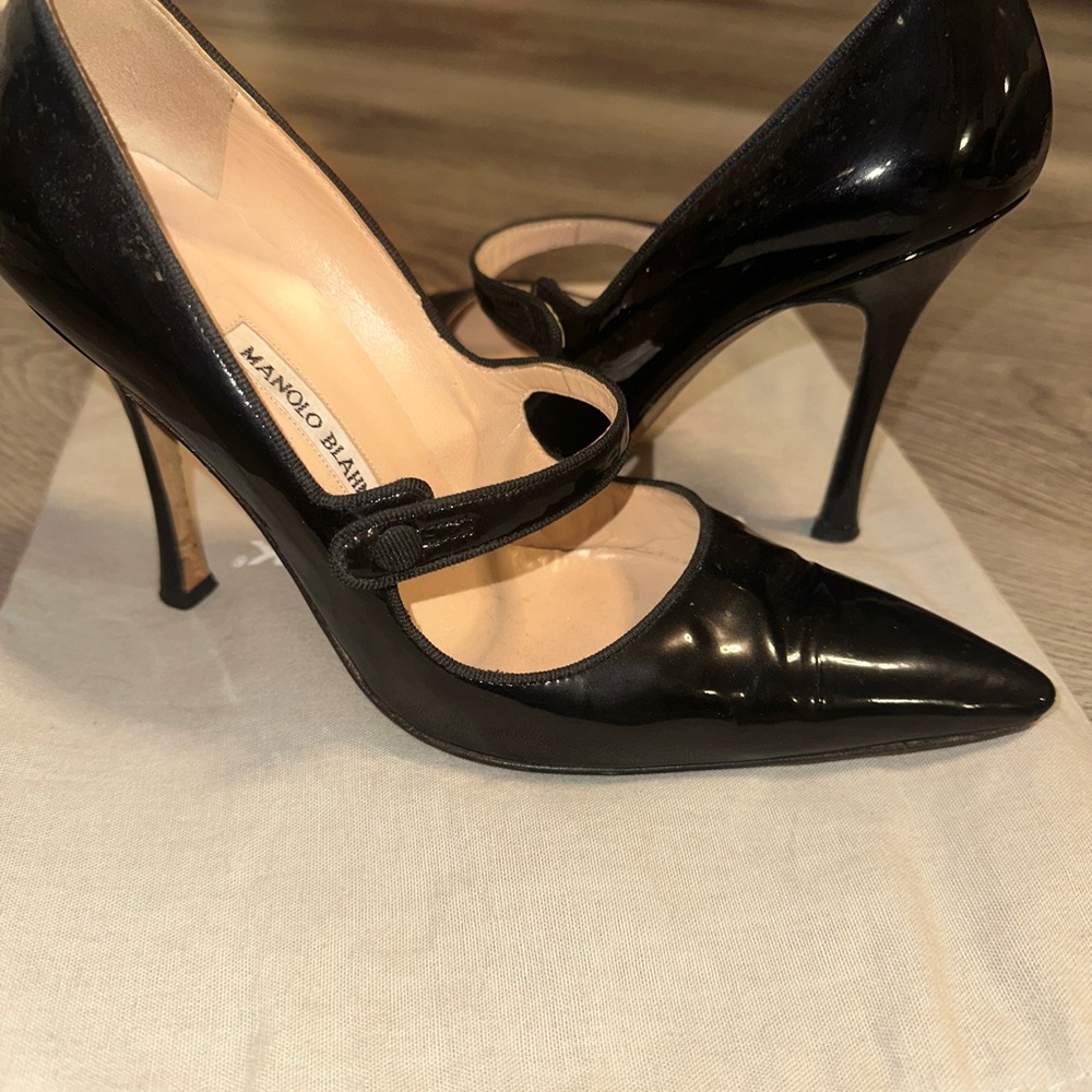 Manolo Blahnik Black Patent Leather Heels